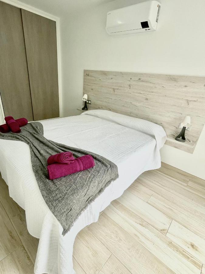 Island Suites 阿罗纳 外观 照片