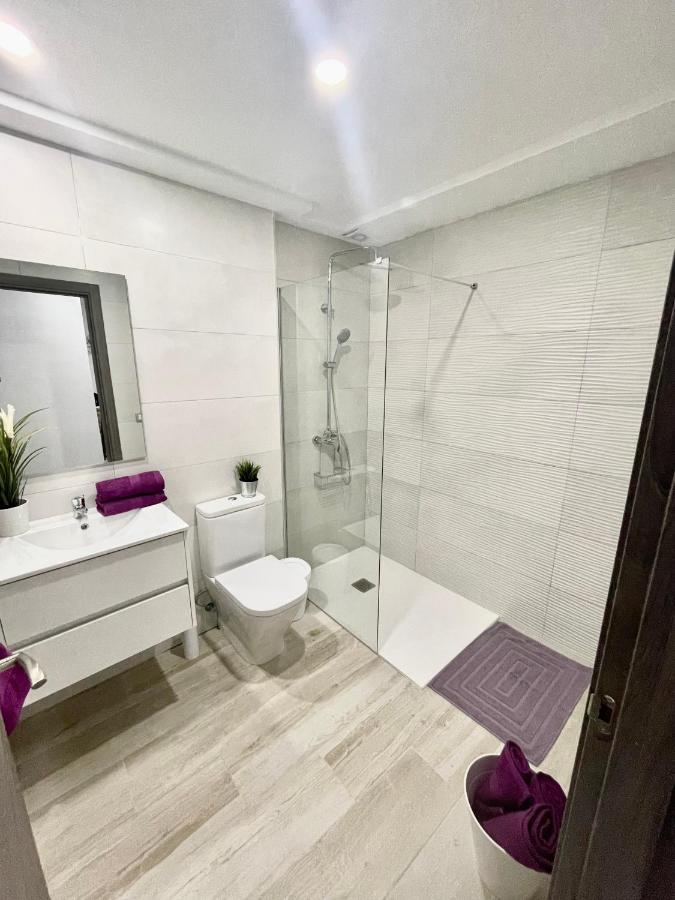 Island Suites 阿罗纳 外观 照片