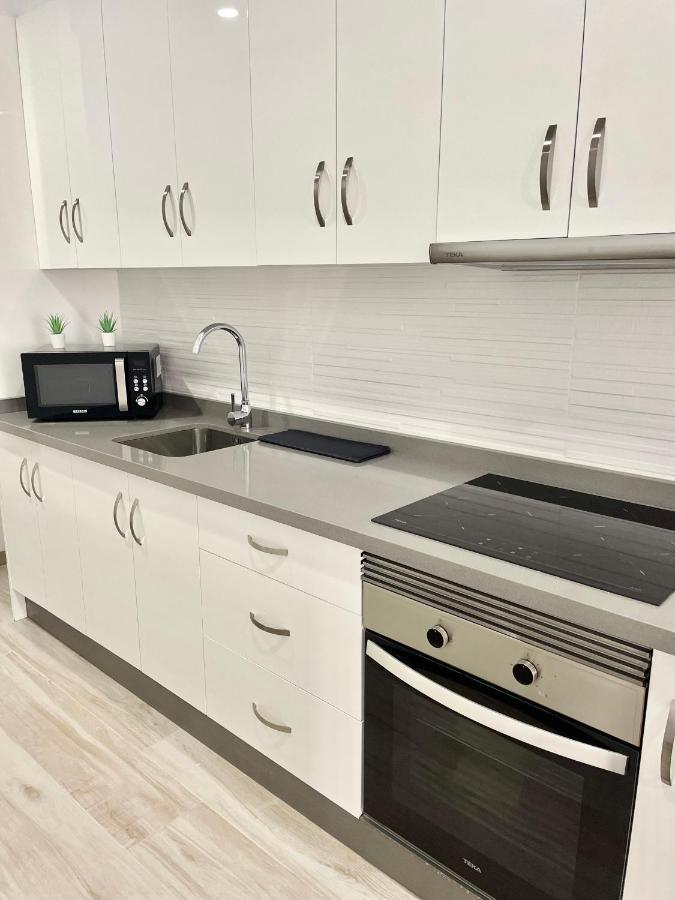 Island Suites 阿罗纳 外观 照片