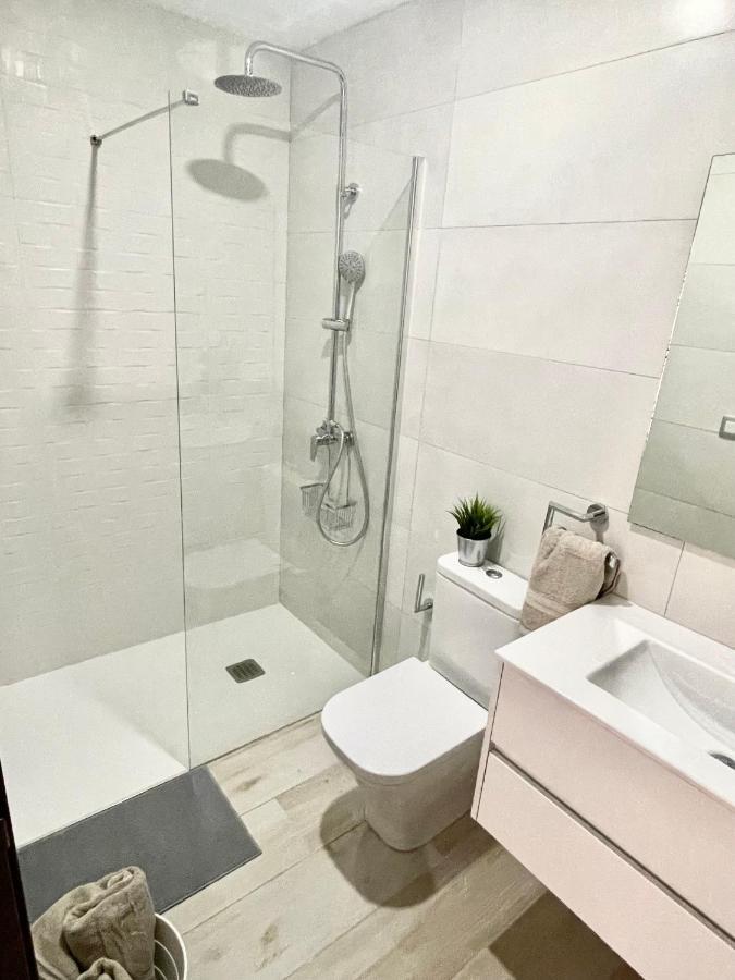 Island Suites 阿罗纳 外观 照片