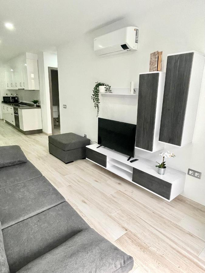 Island Suites 阿罗纳 外观 照片