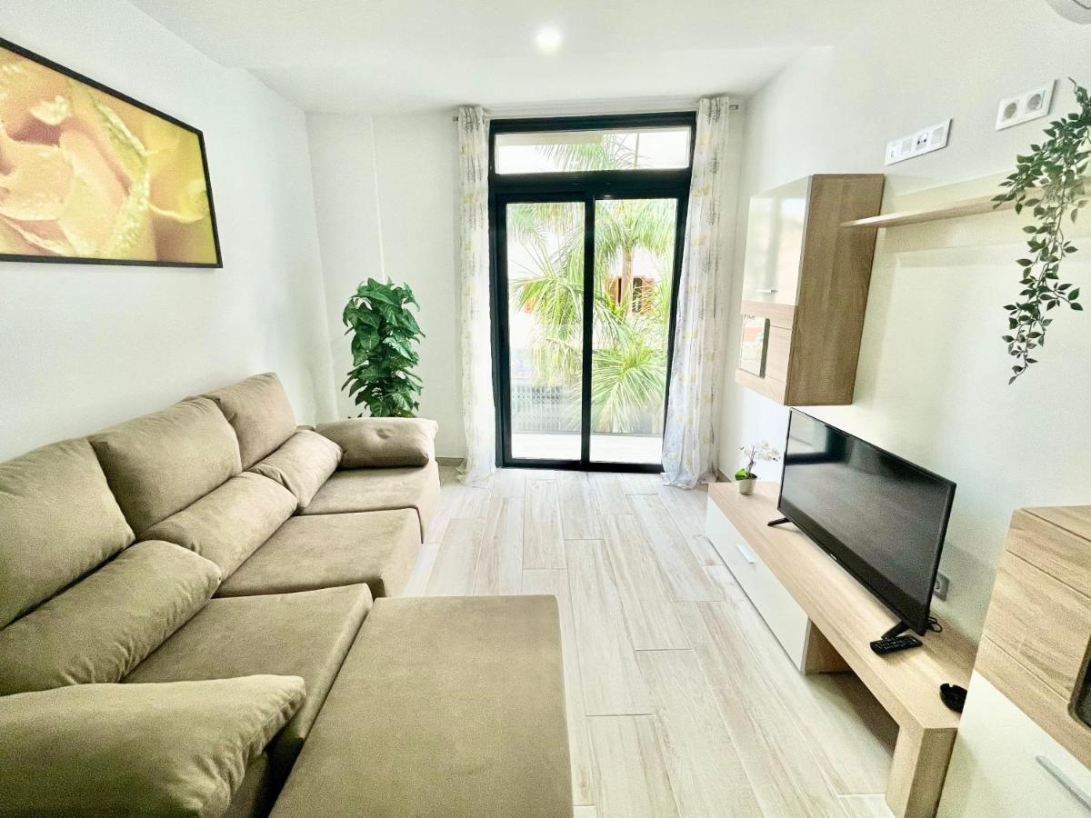 Island Suites 阿罗纳 外观 照片